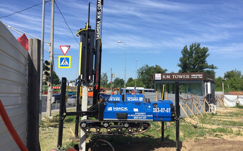Забивка свай на объекте КМ ТАУЭР г.Н.Новгород
