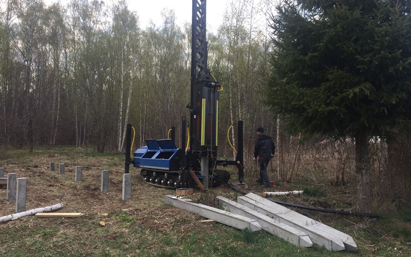 Забивка свай на объекте д.Зименки Богородский р-он