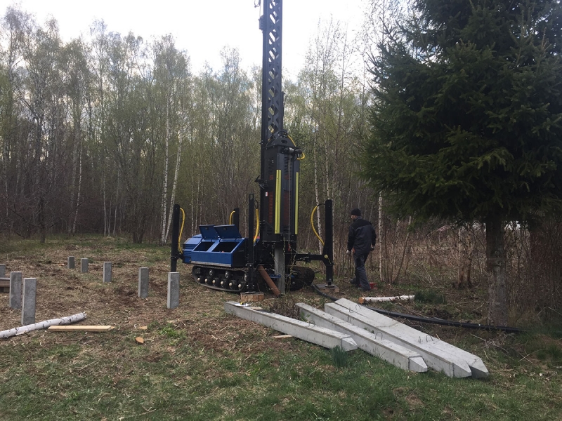 Забивка свай на объекте д.Зименки Богородский р-он