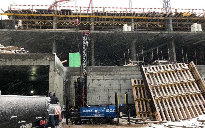 Забивка свай С40.30-8 (сечение 300х300 мм). КМ ТАУЭР г.Н.Новгород