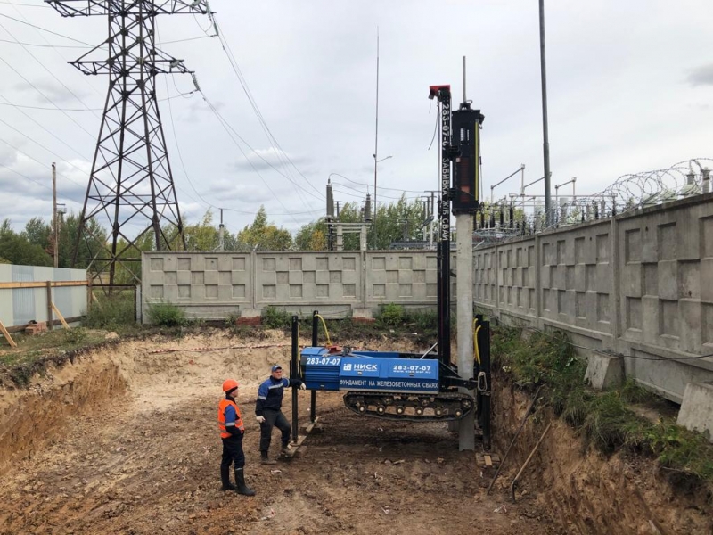 Забивка ж/б свай С50.30-8 на объекте: Реконструкция ПС 110/6 кВ ГАСТ Нижегородская область, Кстовский район, у с. Федяково. (Горьковская АЭС)